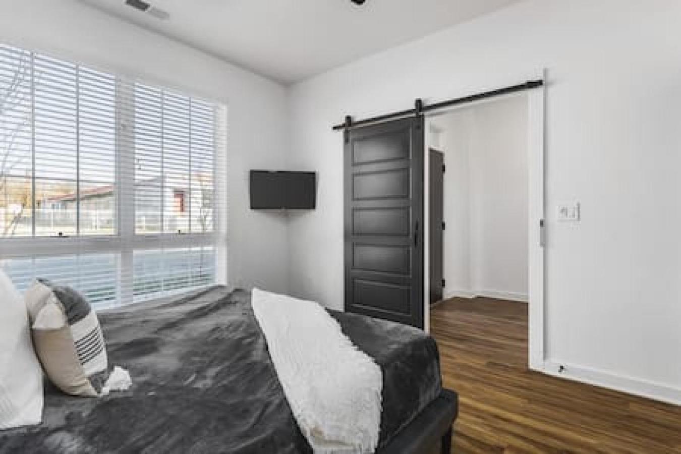 Spacious Home With Large Patio Rooftop Deck And Garage Nashville Eksteriør bilde