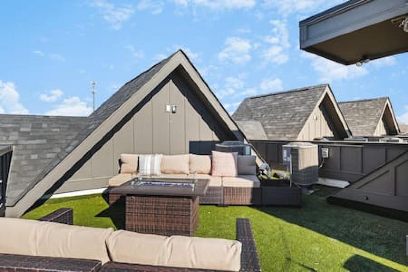 Spacious Home With Large Patio Rooftop Deck And Garage Nashville Eksteriør bilde