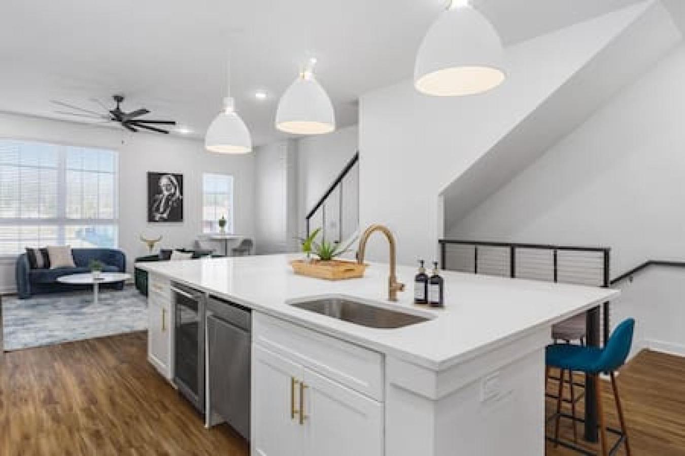 Spacious Home With Large Patio Rooftop Deck And Garage Nashville Eksteriør bilde