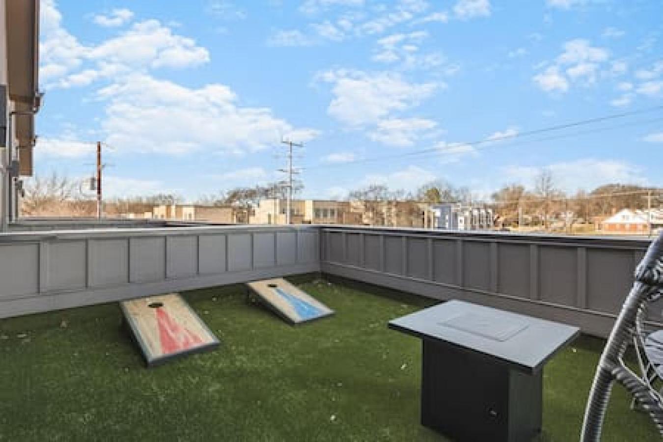 Spacious Home With Large Patio Rooftop Deck And Garage Nashville Eksteriør bilde