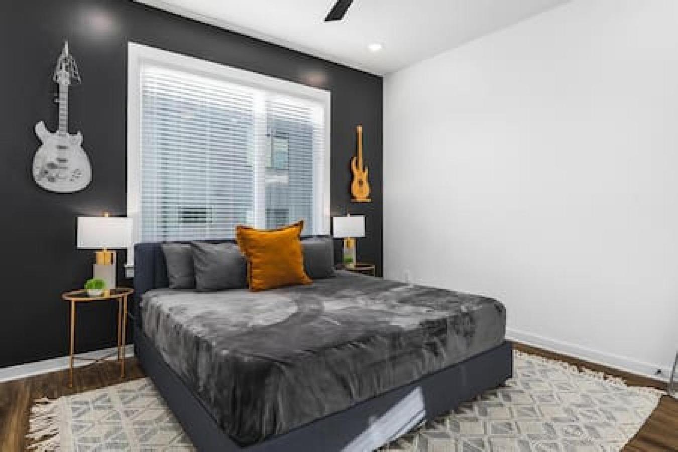 Spacious Home With Large Patio Rooftop Deck And Garage Nashville Eksteriør bilde
